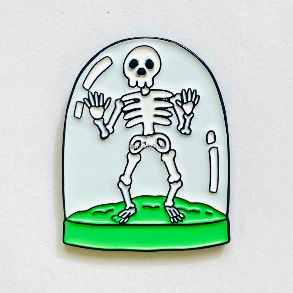 840 Skeleton In Glass Dome Case Enamel Pin 8$